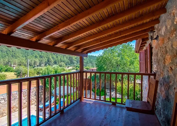 Villa Stone With Private Pool In A Secluded Area In