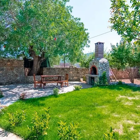 וילה Stone With Private Pool In A Secluded Area In *